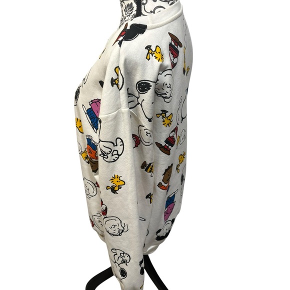 Peanuts White Crewneck Sweater with Multicolor Character Print - Picture 3 of 7